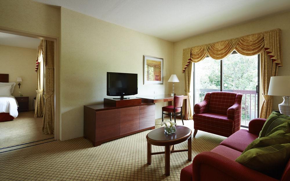 Delta Hotels By Marriott Cheshunt Broxbourne Exteriör bild
