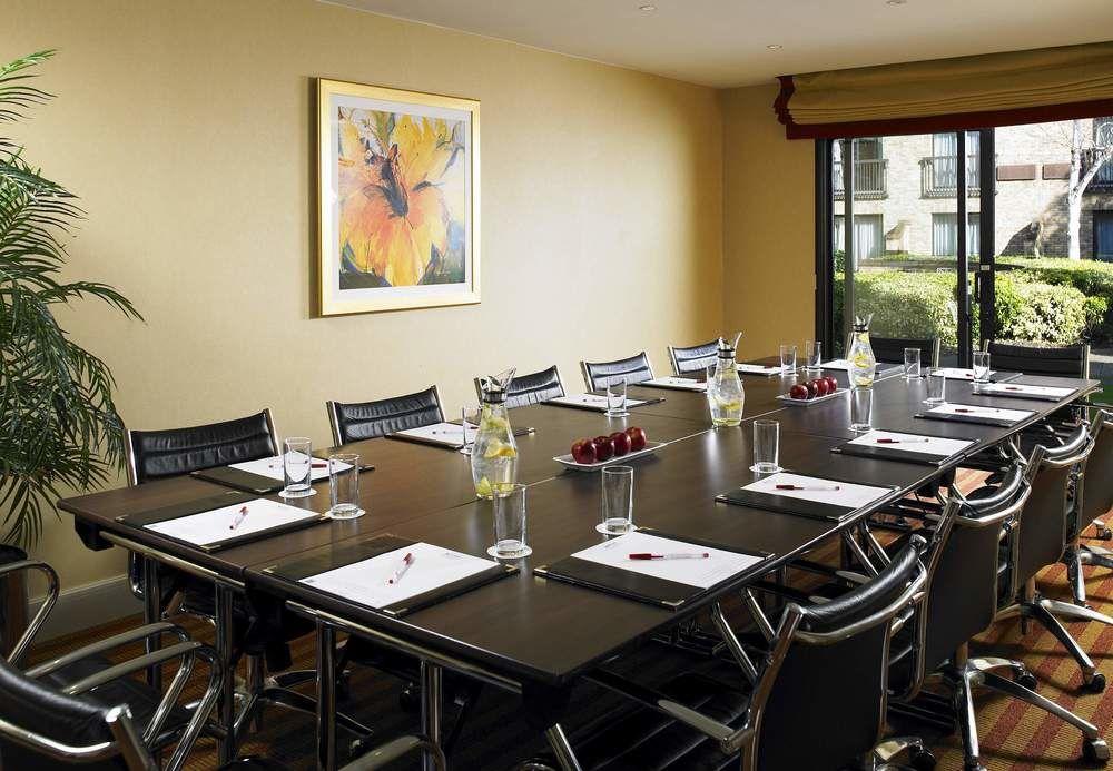 Delta Hotels By Marriott Cheshunt Broxbourne Exteriör bild
