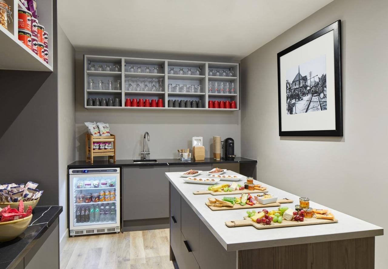 Delta Hotels By Marriott Cheshunt Broxbourne Exteriör bild