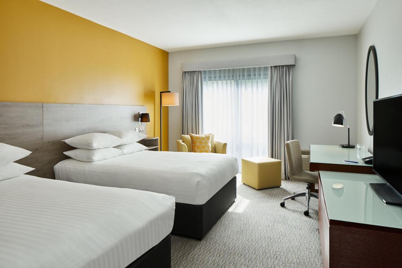 Delta Hotels By Marriott Cheshunt Broxbourne Exteriör bild