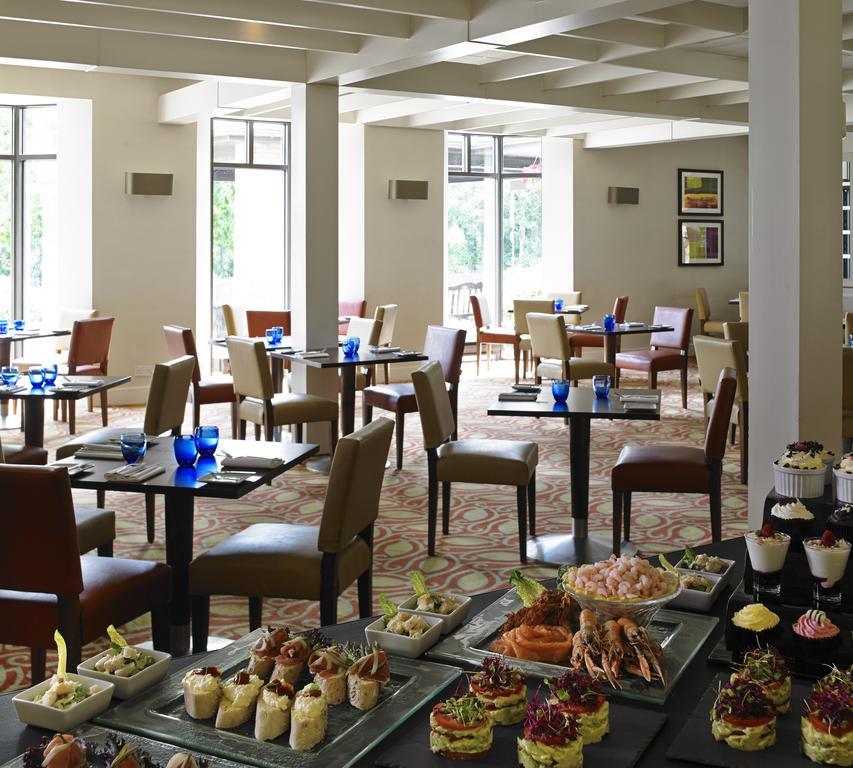 Delta Hotels By Marriott Cheshunt Broxbourne Exteriör bild