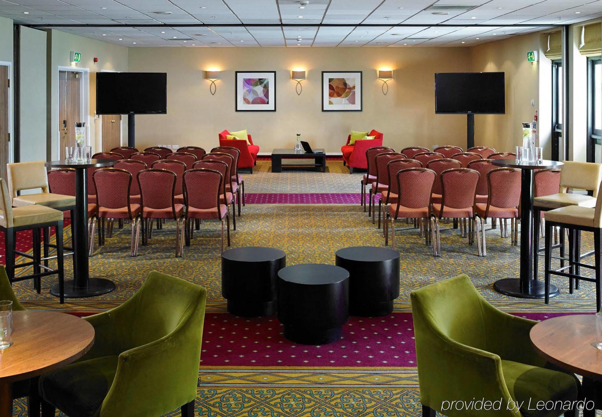 Delta Hotels By Marriott Cheshunt Broxbourne Exteriör bild