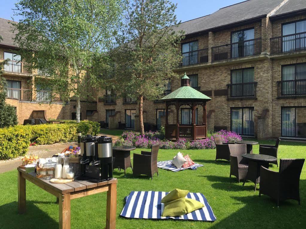Delta Hotels By Marriott Cheshunt Broxbourne Exteriör bild