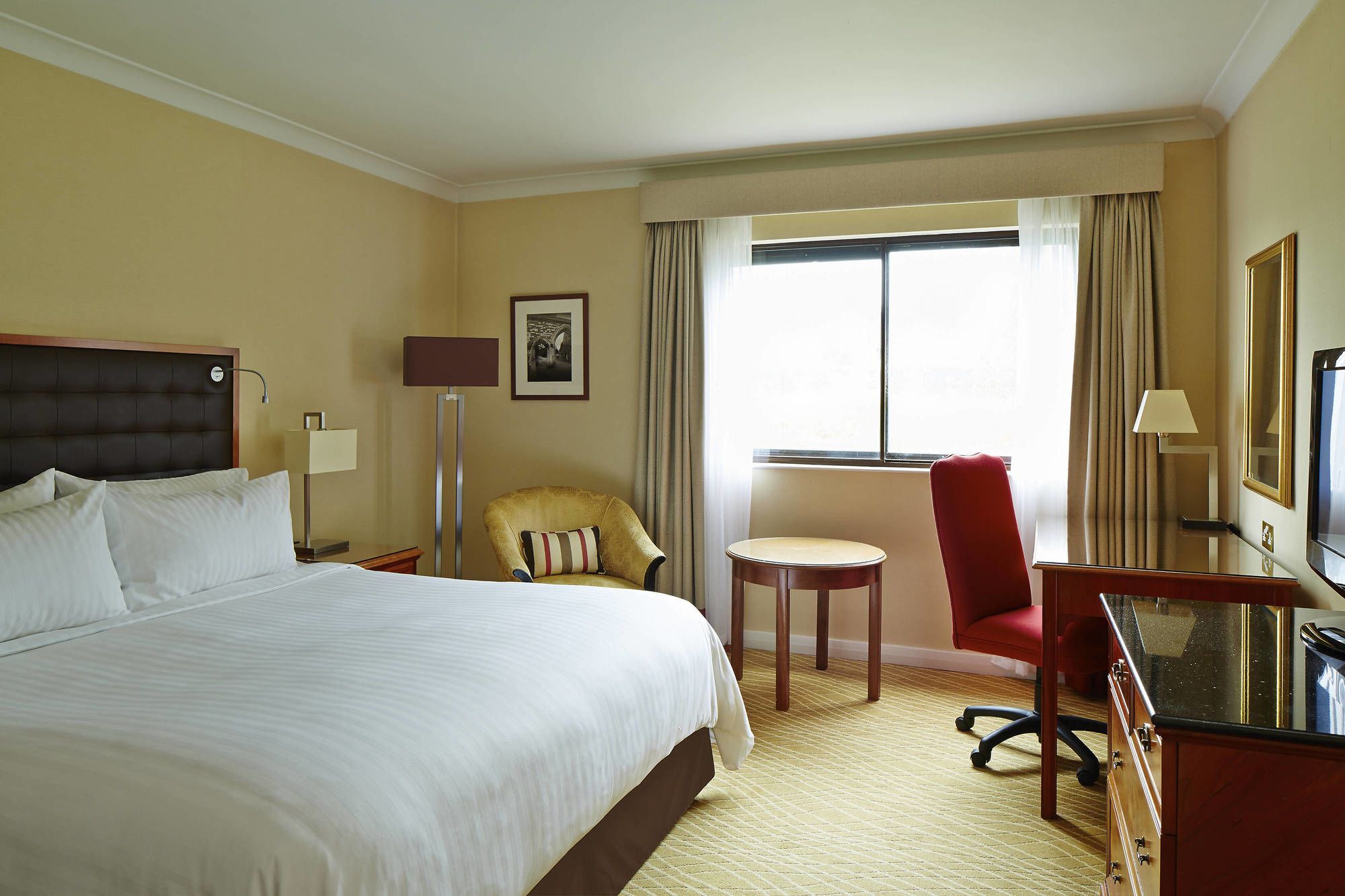 Delta Hotels By Marriott Cheshunt Broxbourne Exteriör bild